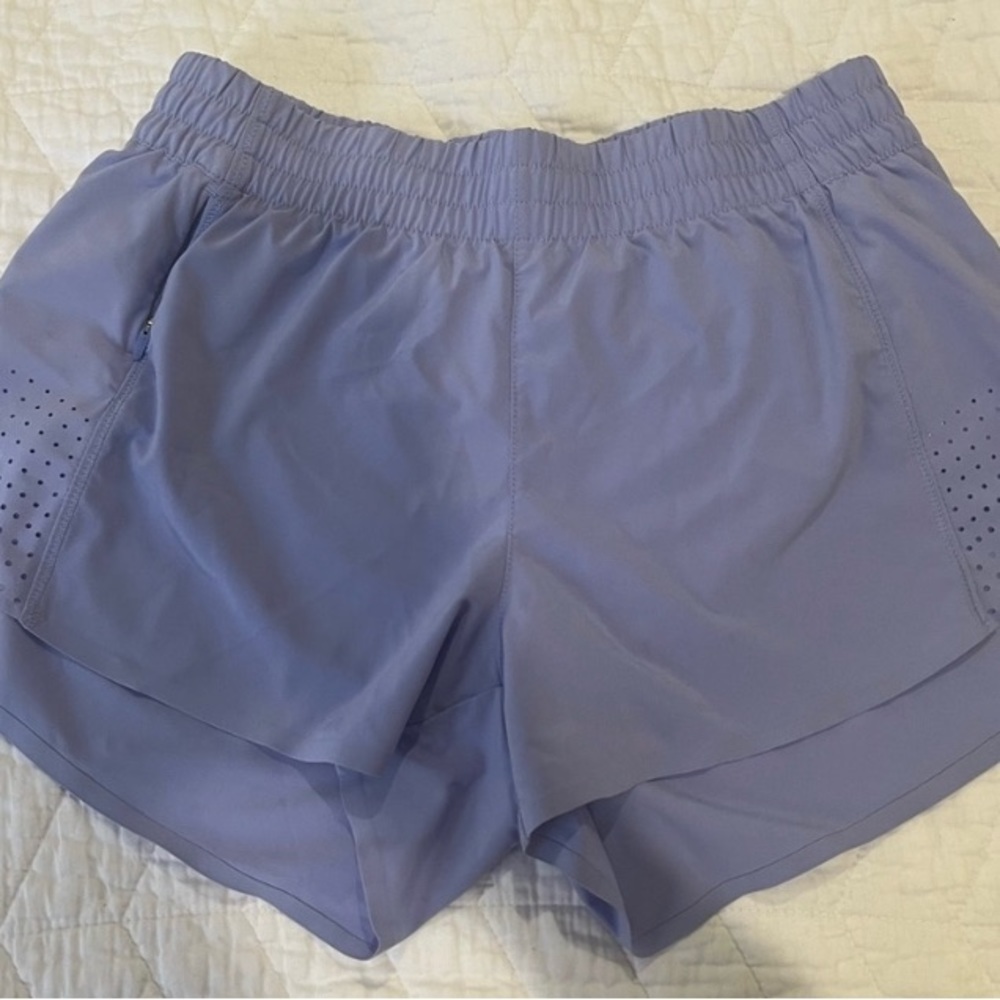 ATHLETA GYM SHORTS PERFECT CONDITION SIZE SMALL